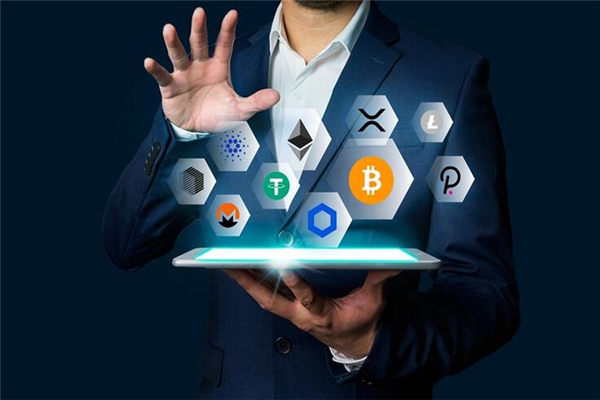 比特币价格翻倍突破2000美元，数字货币市场迎来历史性时刻